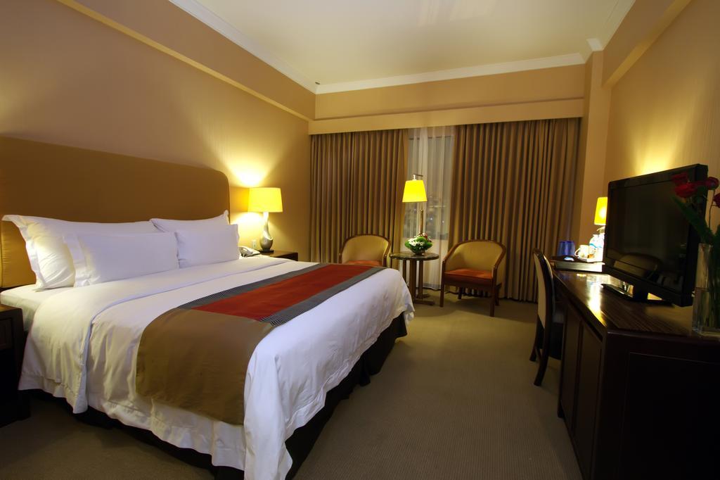Le Grandeur Hotel 4*