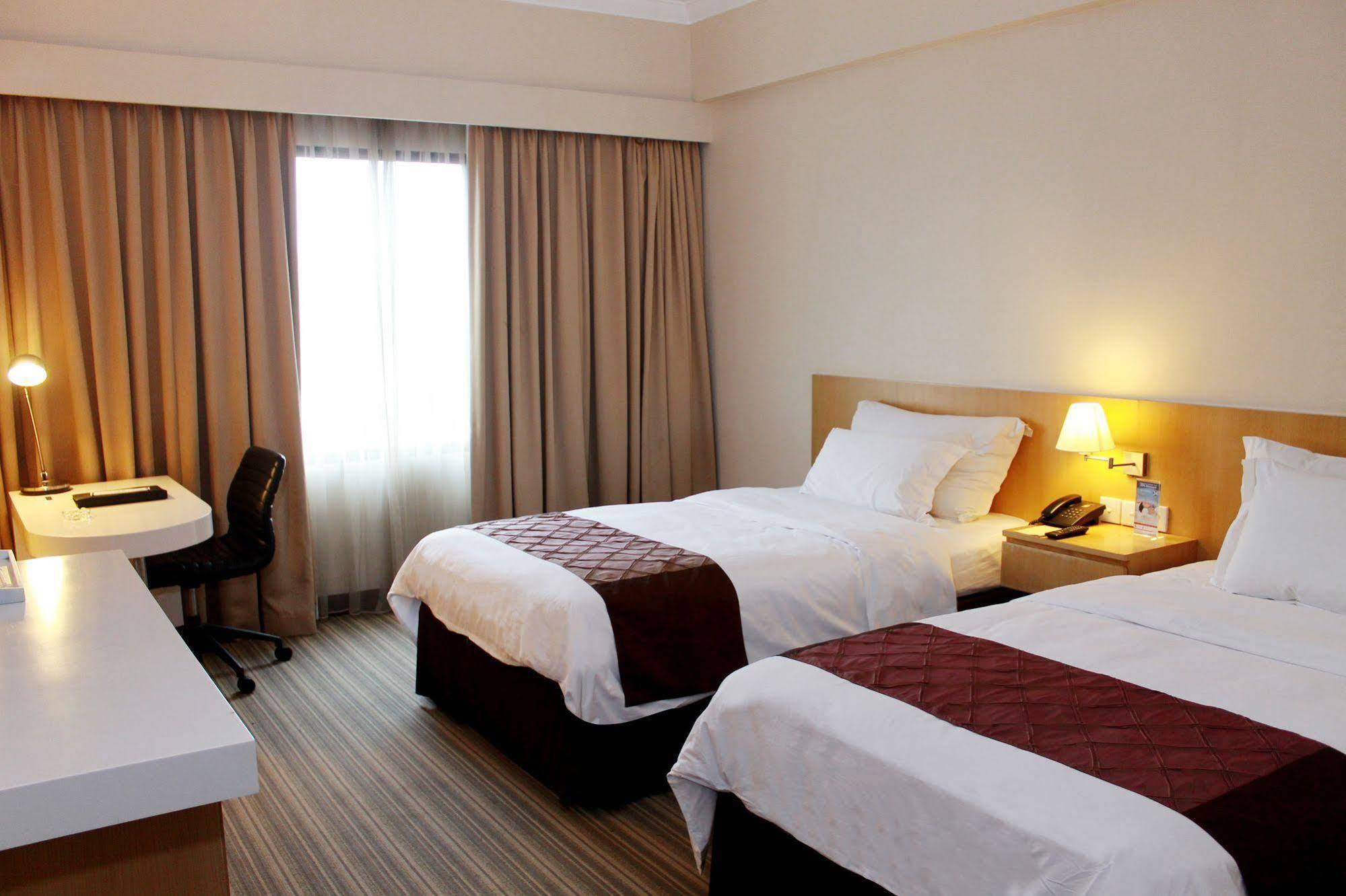 Le Grandeur Hotel 4*