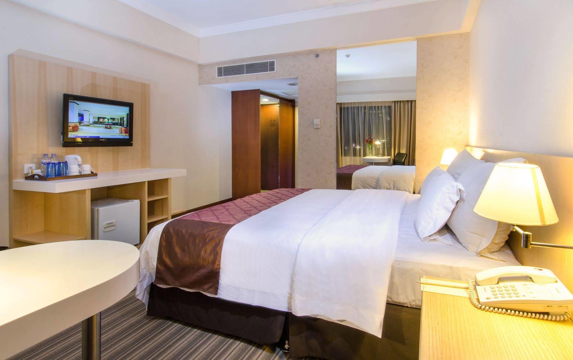 Le Grandeur Hotel